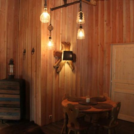 Ferienwohnung L'Isba Des Bois, Hors Du Temps Janvry  Exterior foto