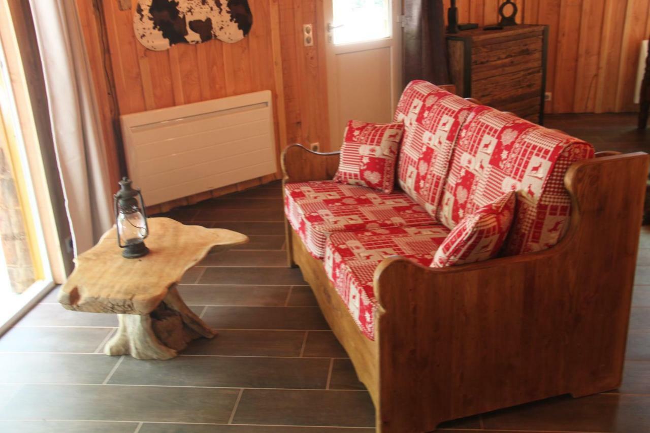 Ferienwohnung L'Isba Des Bois, Hors Du Temps Janvry  Exterior foto