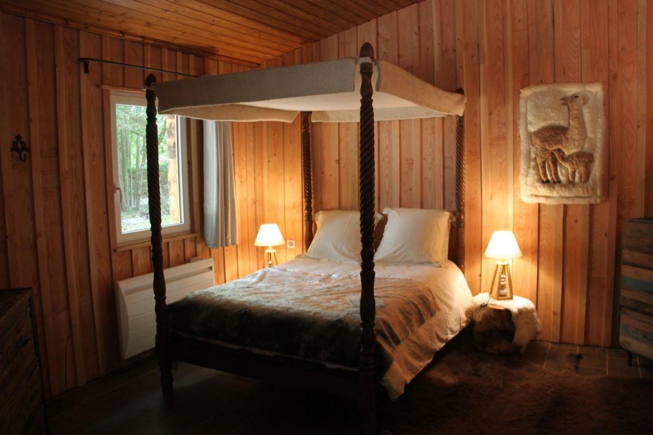 Ferienwohnung L'Isba Des Bois, Hors Du Temps Janvry  Exterior foto