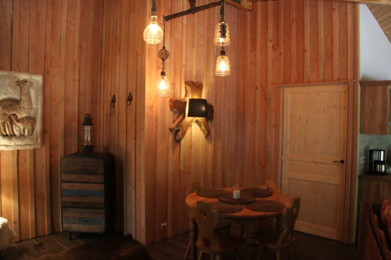 Ferienwohnung L'Isba Des Bois, Hors Du Temps Janvry  Exterior foto